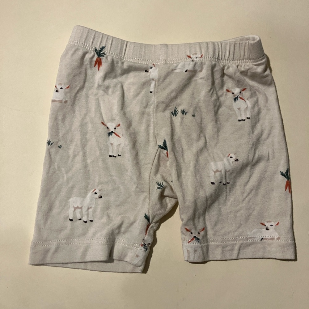 Kyte BABY Cream Animal Sheep and Carrot Print Shorts 18-24 mos